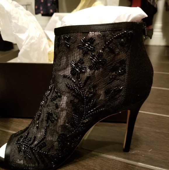 🏷SALE Badgley Mischka- Moyra Satin Lace Peep Toe - Picture 7 of 7